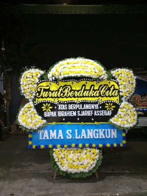 Papan Bunga Duka di Barru