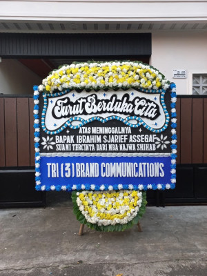 Papan Bunga Duka di Barru